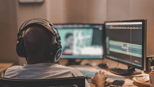 AI-Powered Branding: How Graphics and Videos Transform Online Presence