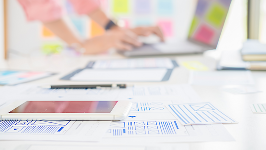 Choosing Freelance Website Creation Services vs Agencies