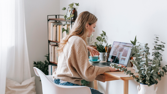 From Freelance to Full-Service: Picking the Right Website Creation Option - Dezerv Digital 